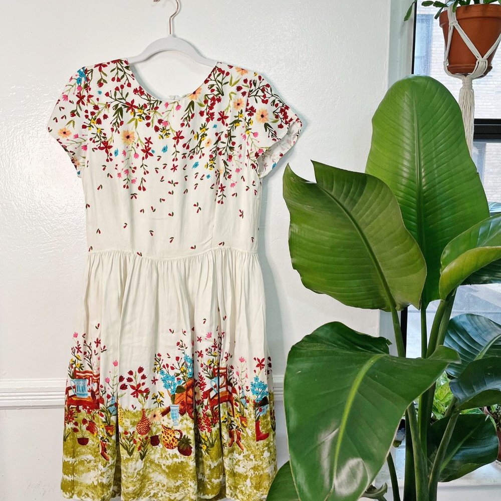 (ANTIX) White Dress with Floral and Romantic Details